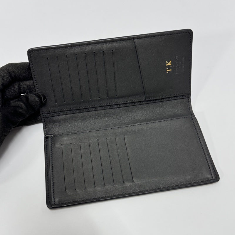 （超新閒置品💝） LV M62900 “so black” 全牛皮長夾 專櫃32700！-9