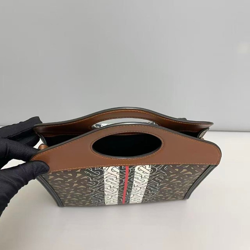 Burberry Pocket小號tb印花口袋包-6