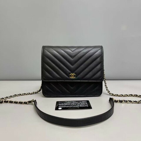 Chanel 黑金全皮V紋雙層woc鏈條包