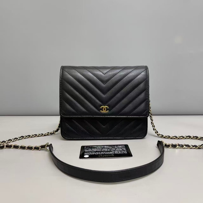 Chanel 黑金全皮V紋雙層woc鏈條包-0