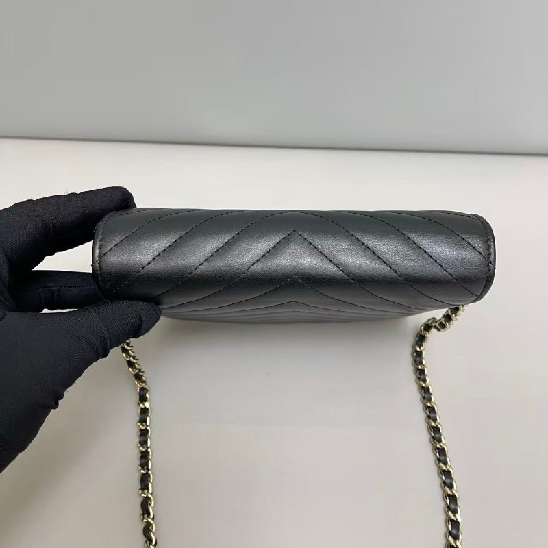 Chanel 黑金全皮V紋雙層woc鏈條包-7