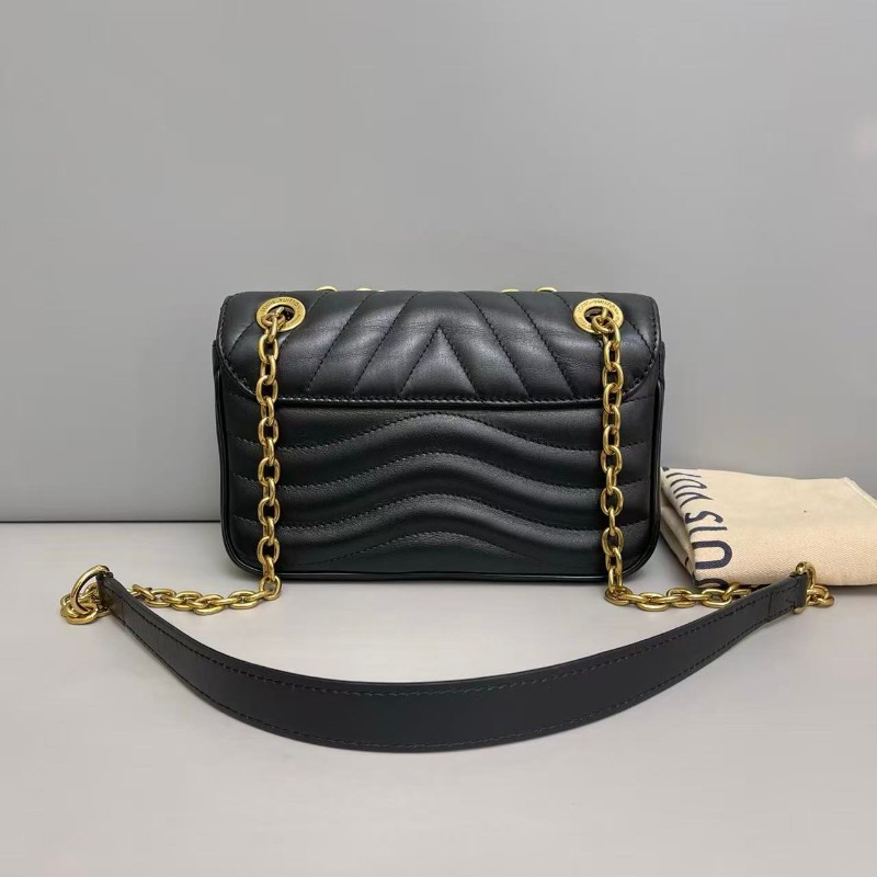 LV路易威登New Wave黑金全皮小號鏈條斜背包肩背包-1