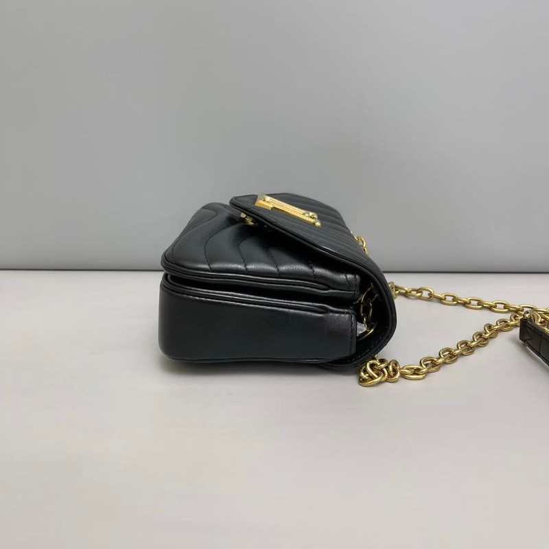 LV路易威登New Wave黑金全皮小號鏈條斜背包肩背包-2