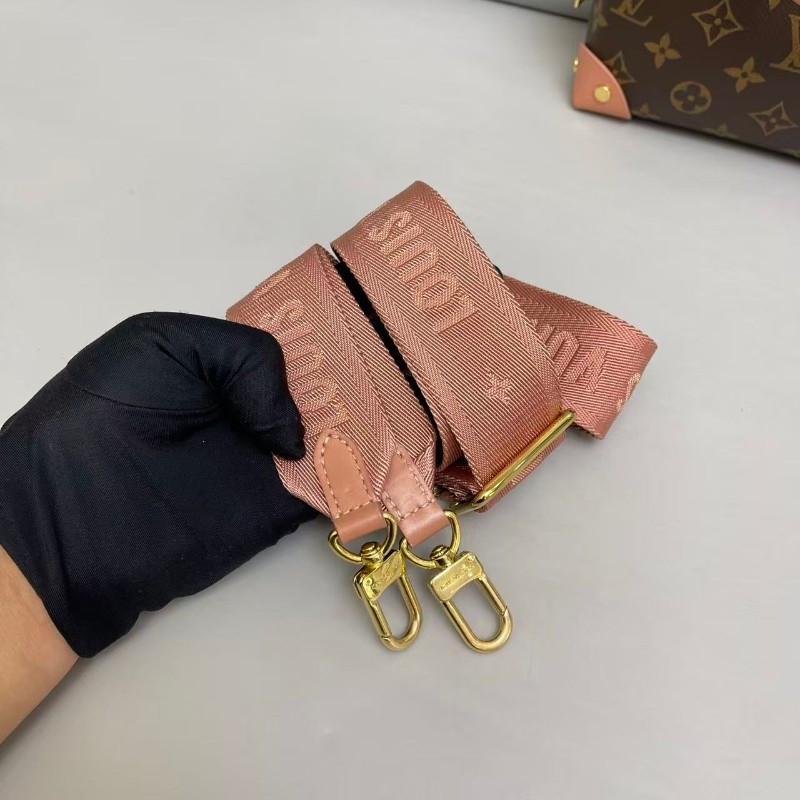 LV Petite Malle Souple老花粉色八角盒子-7