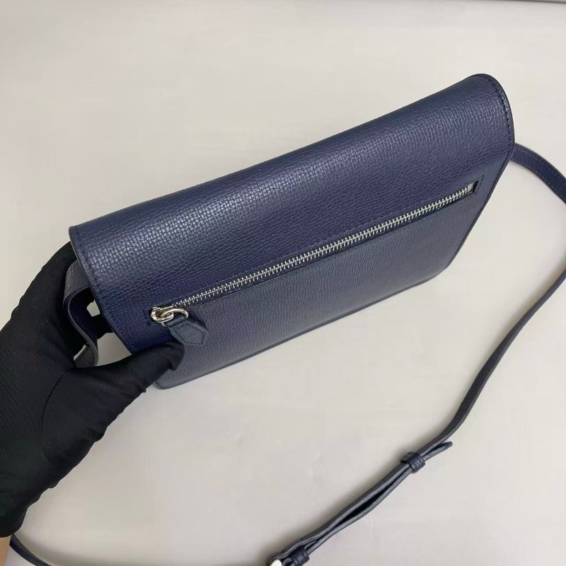 Burberry Macken藍色牛皮格紋郵差包-7