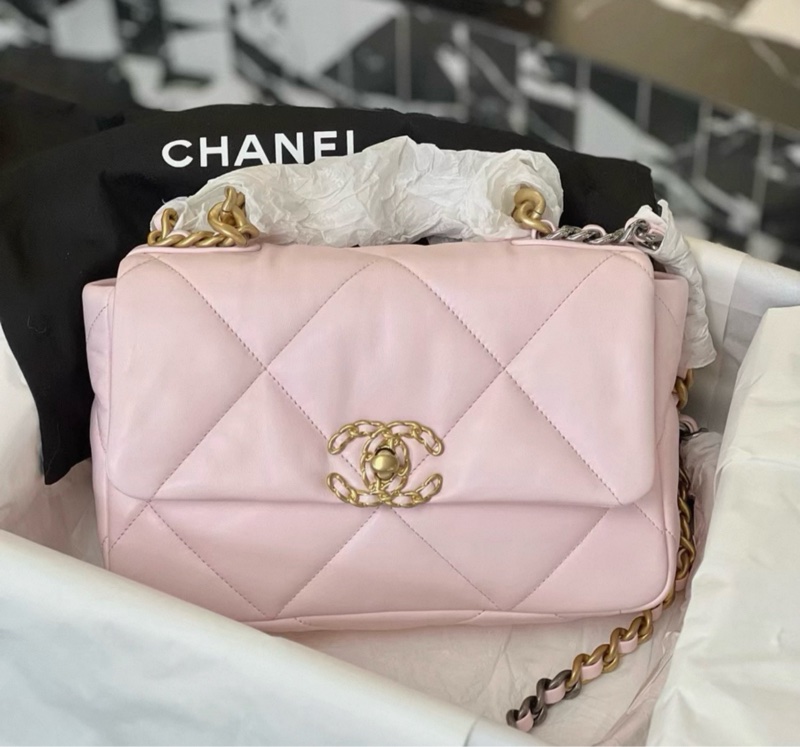 Chanel香奈兒 19 bag粉色 小號芯片 成色基本全新 配件盒子防塵袋 手提袋 說明書-0