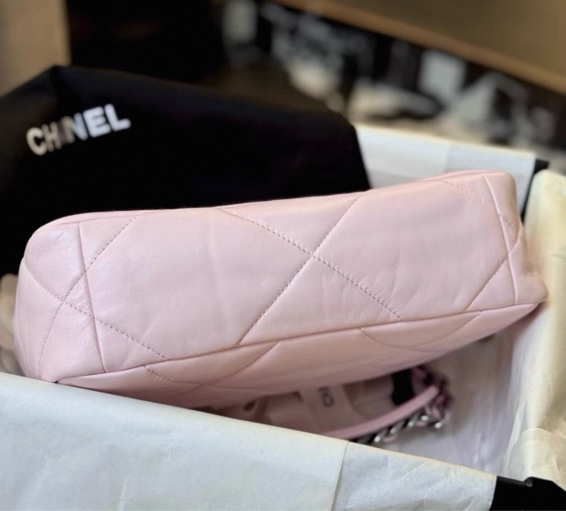 Chanel香奈兒 19 bag粉色 小號芯片 成色基本全新 配件盒子防塵袋 手提袋 說明書-4