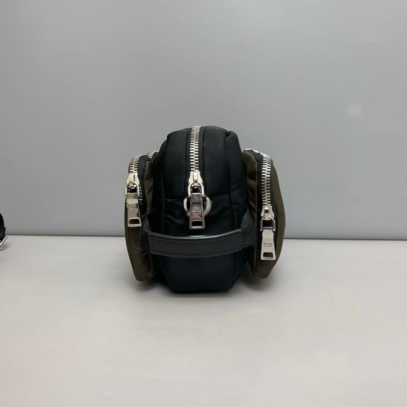Prada 男士秀款機能大口袋郵差包-4