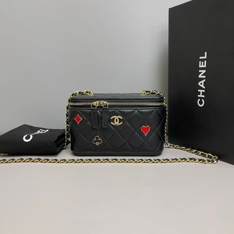 Chanel 黑金菱格全皮金屬徽章化妝包 晶片款-0