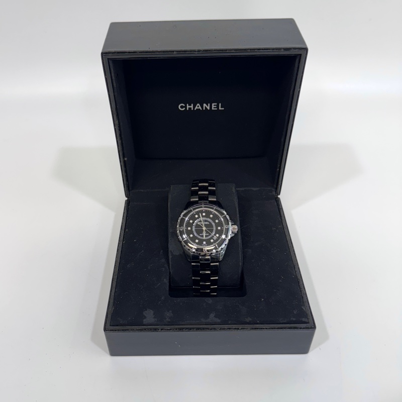 Chanel黑色12點鑽J12陶瓷腕錶38mm H5702-0