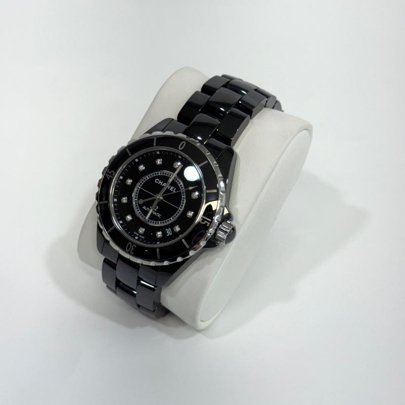 Chanel黑色12點鑽J12陶瓷腕錶38mm H5702-3