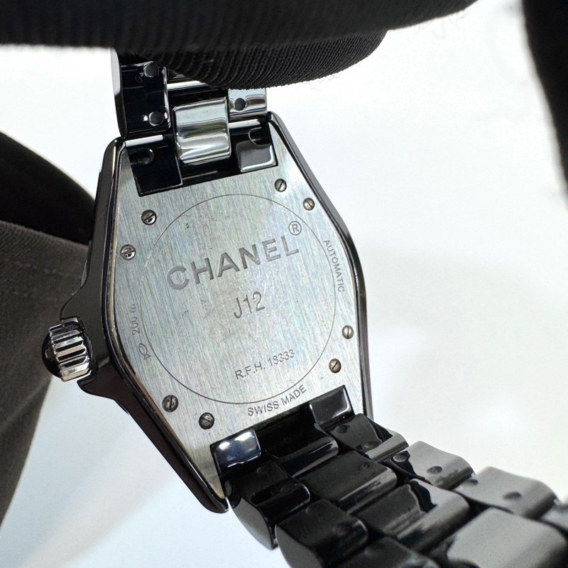 Chanel黑色12點鑽J12陶瓷腕錶38mm H5702-8