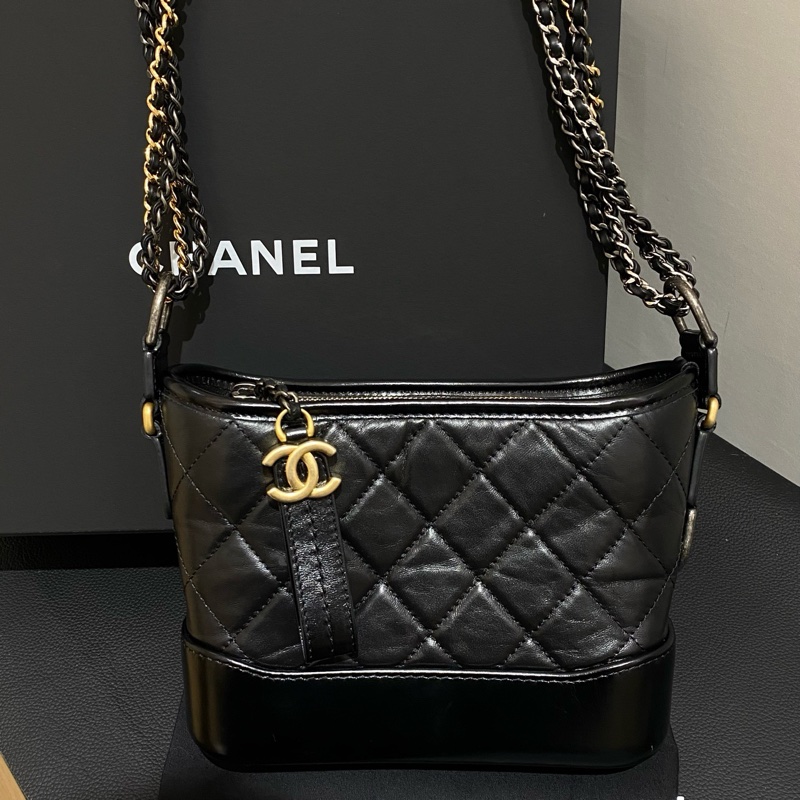 Chanel 香奈兒 Gabrielle 復古小牛皮 流浪包 黑色小號-0