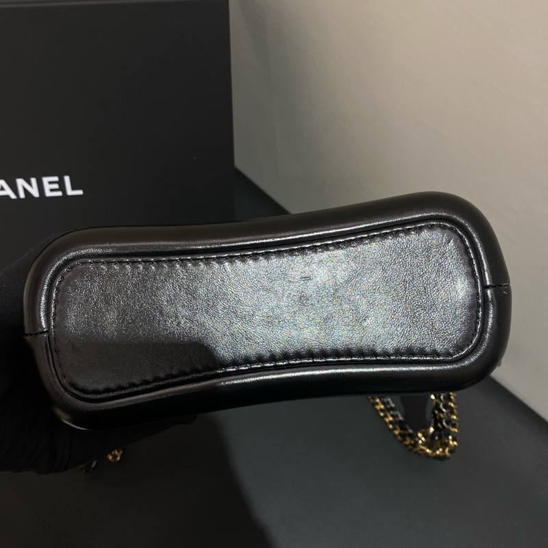 Chanel 香奈兒 Gabrielle 復古小牛皮 流浪包 黑色小號-2
