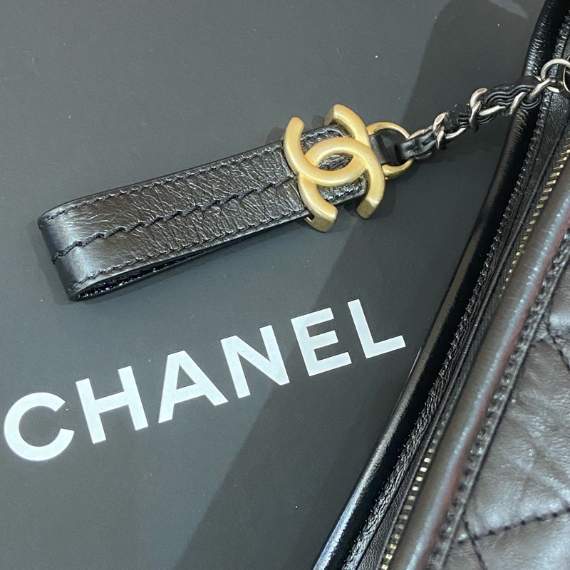 Chanel 香奈兒 Gabrielle 復古小牛皮 流浪包 黑色小號-4