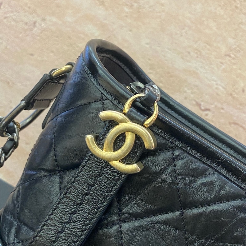 Chanel 香奈兒 Gabrielle 復古小牛皮 流浪包 黑色小號-6