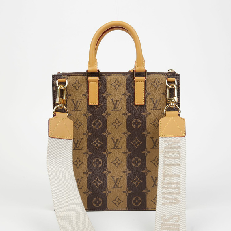 LOUIS VUITTON M45969 Nigo Sac Plam 斜背手提包-2