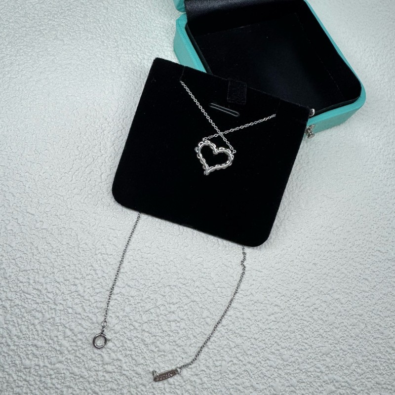 Tiffany & Co 紅寶石鑽石愛心項鍊-2