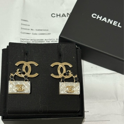 CHANEL 秀款包包耳環