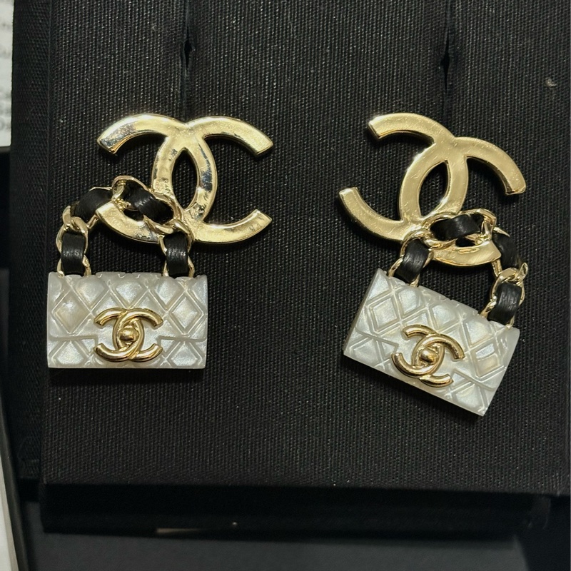 CHANEL 秀款包包耳環-2