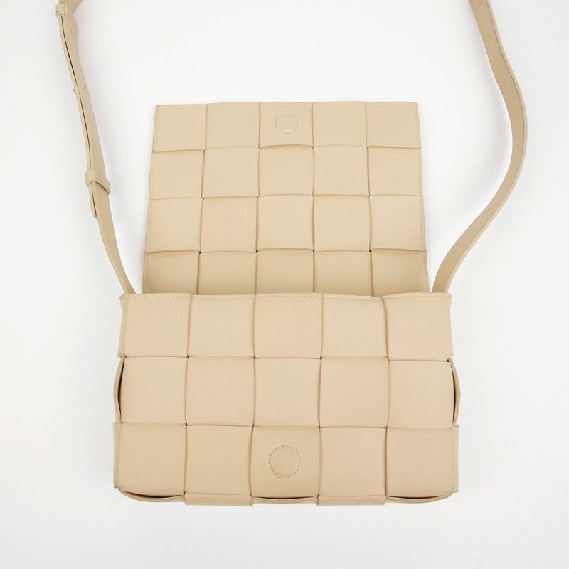 BOTTEGA VENETA 578004 卡附單肩斜背包-11