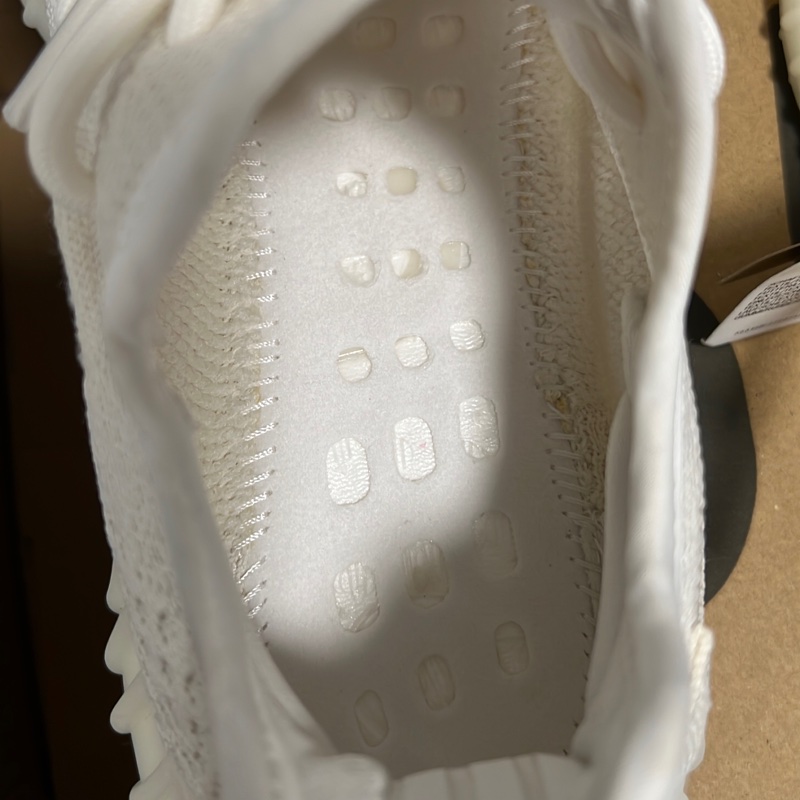 Yeezy 350 V2 bone-12
