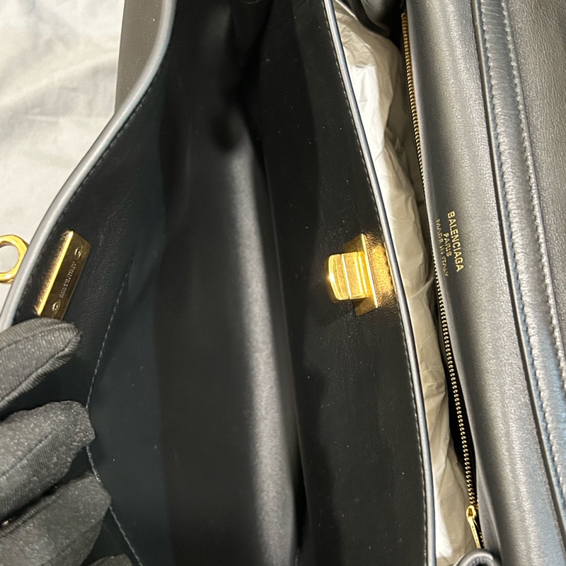 ✨Balenciaga radio 黑金 中號 台灣購證-3