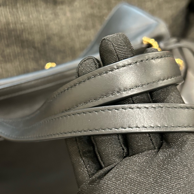 ✨Balenciaga radio 黑金 中號 台灣購證-10