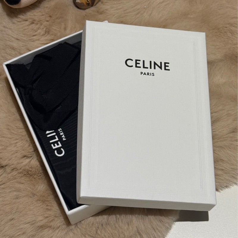 【CELINE】金釦亮面牛皮6卡卡片夾/名片夾(黑色)-10