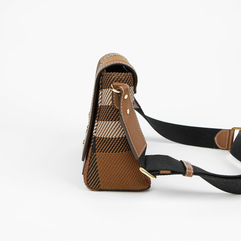 BURBERRY 誇張格紋肩斜背包 8049148-4