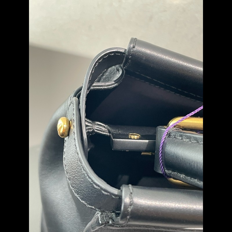 FENDI Peekaboo中號 黑金 手提包肩背包-15