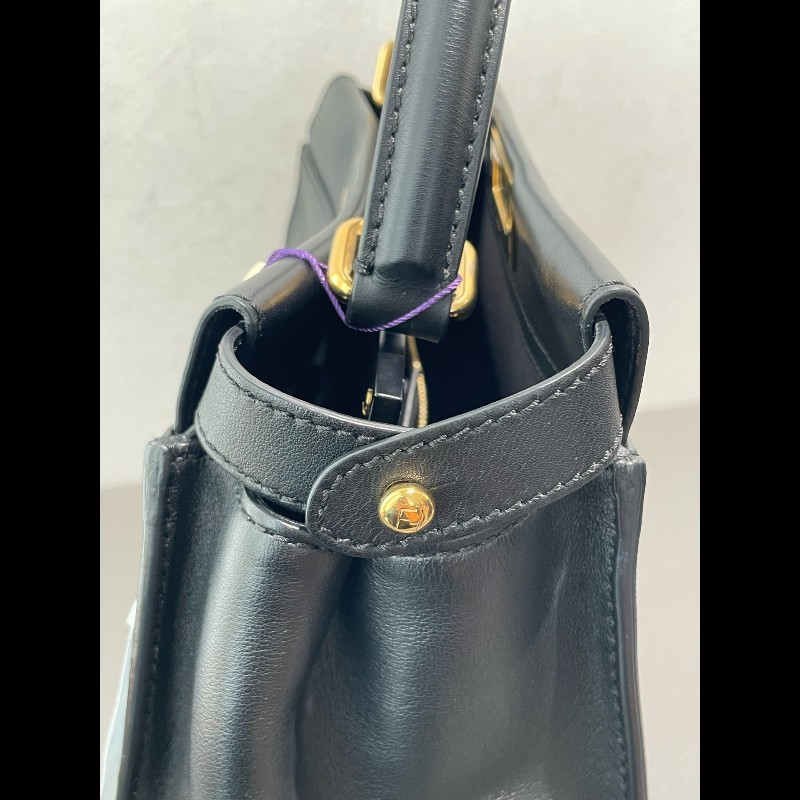 FENDI Peekaboo中號 黑金 手提包肩背包-17