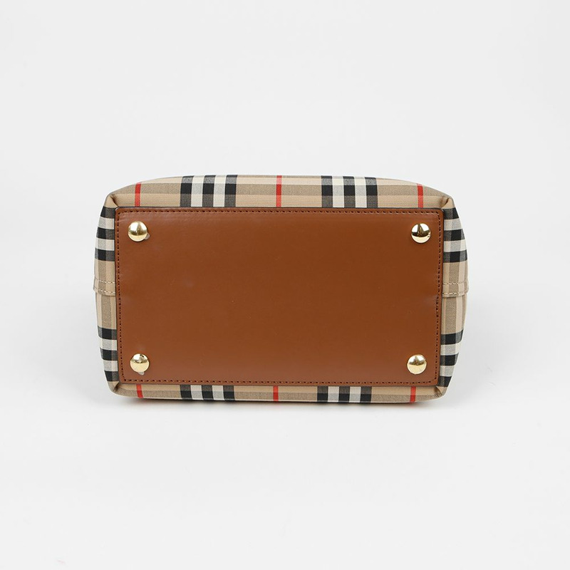 BURBERRY 三扣腰帶嬰兒手提單肩包 8021274-5