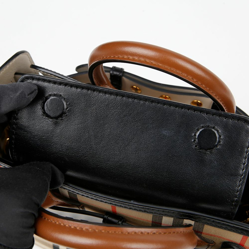 BURBERRY 三扣腰帶嬰兒手提單肩包 8021274-8