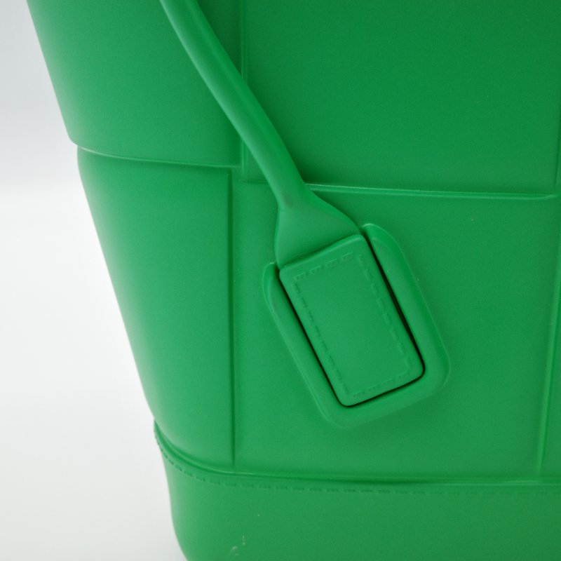 Bottega Veneta 寶緹嘉 Arco Rubber 熒光綠 手提包 菜籃子-10