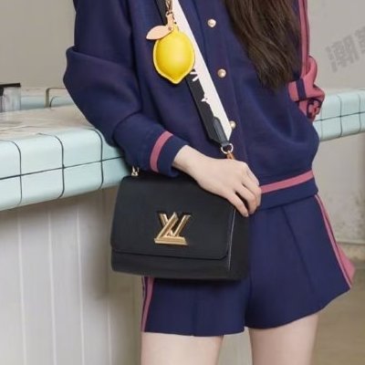 Louis Vuitton - 黑色金釦水波紋鏈條Twist EPI 手提斜背包-4