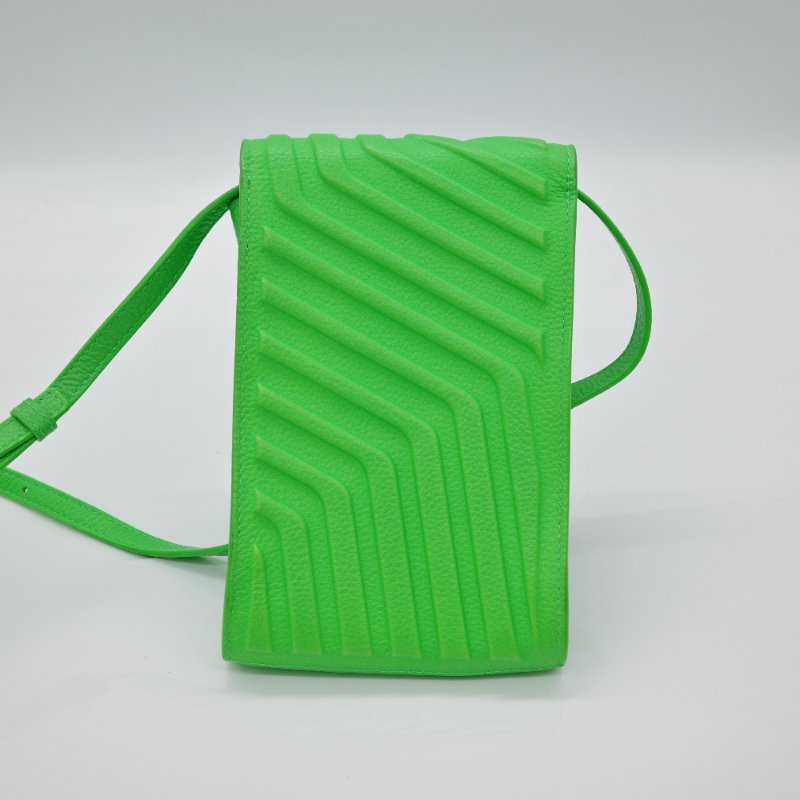 超稀有👀😍Balenciaga 巴黎世家 Leather Phone Pouch 綠色 牛皮 卡片手機包 肩背包-2