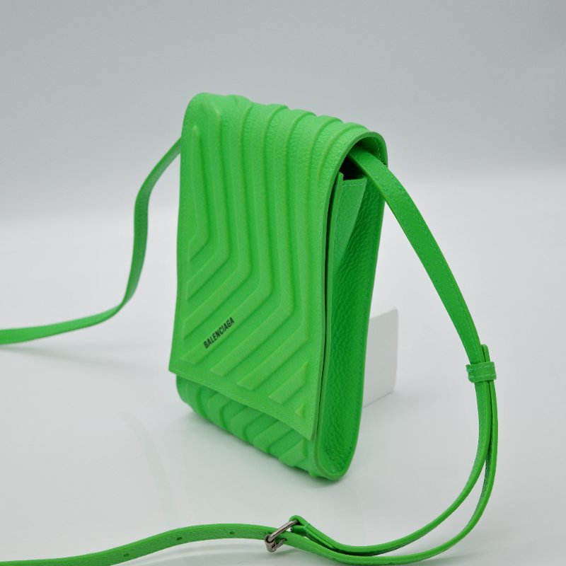 超稀有👀😍Balenciaga 巴黎世家 Leather Phone Pouch 綠色 牛皮 卡片手機包 肩背包-3
