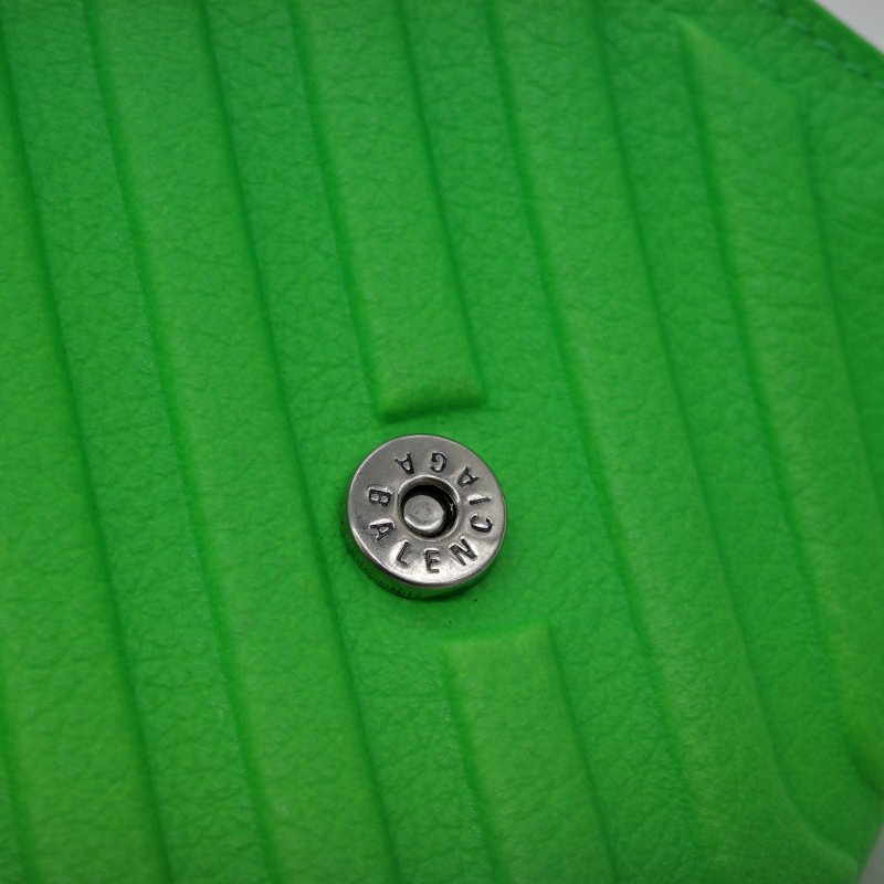 超稀有👀😍Balenciaga 巴黎世家 Leather Phone Pouch 綠色 牛皮 卡片手機包 肩背包-12