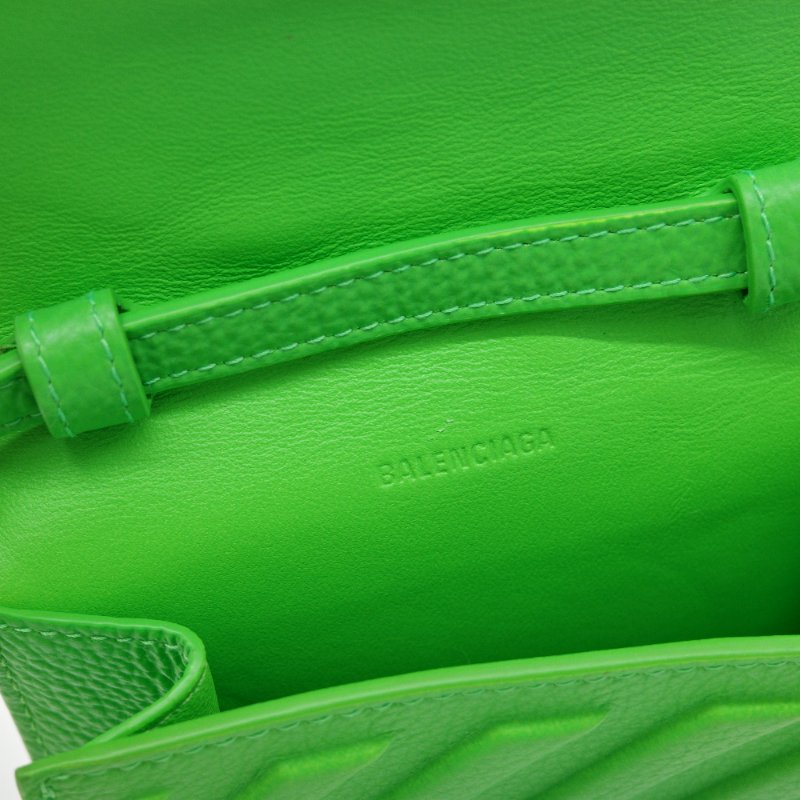 超稀有👀😍Balenciaga 巴黎世家 Leather Phone Pouch 綠色 牛皮 卡片手機包 肩背包-17