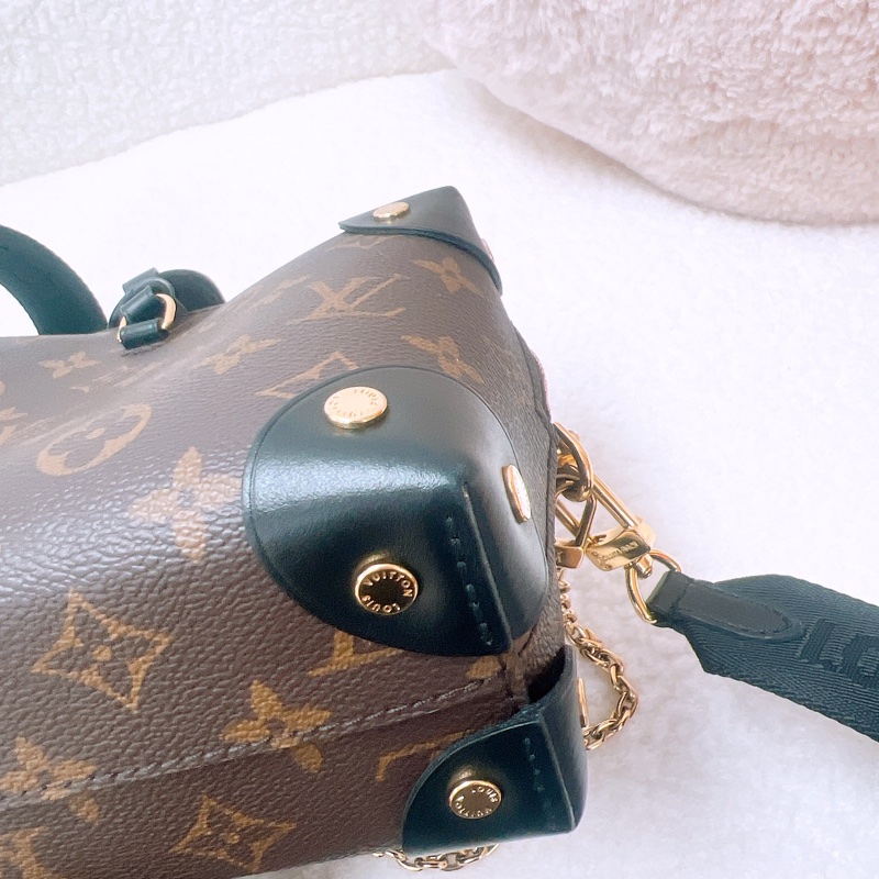 Lv petite malle souple 老花軟盒子-4