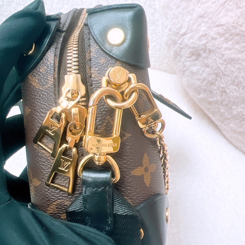 Lv petite malle souple 老花軟盒子-10