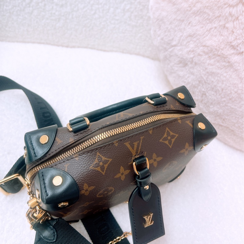 Lv petite malle souple 老花軟盒子-11