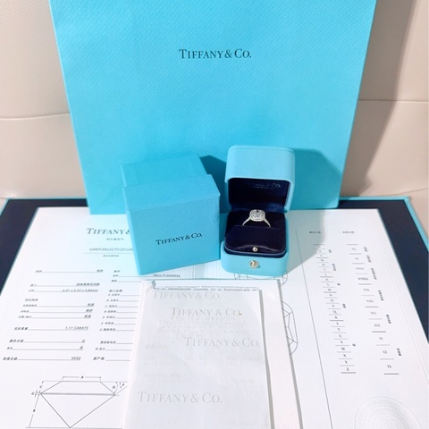 Tiffany蒂芙尼 Soleste系列 铂金镶钻枕形钻石戒指