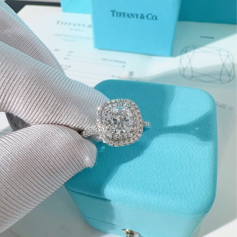 Tiffany蒂芙尼 Soleste系列 铂金镶钻枕形钻石戒指-7