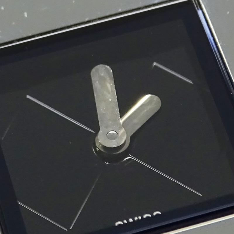 香奈兒女士絎縫石英腕錶，QZ系列不鏽鋼錶殼，銀/黑色方形錶盤，拋光處理，H0009-6