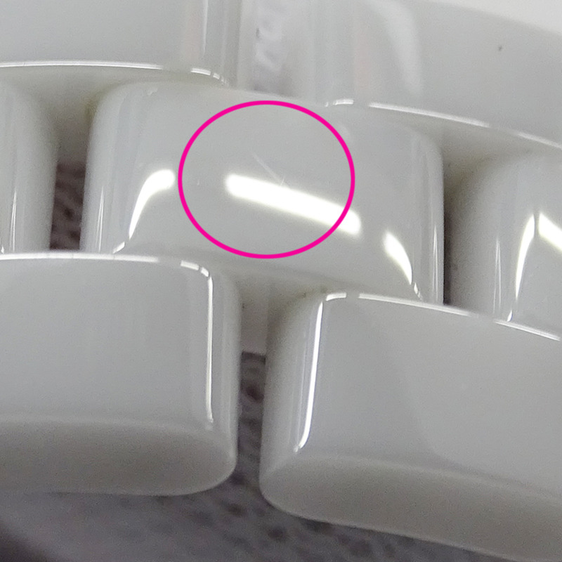 香奈兒女士 J12 8P 鑽石貝殼石英腕錶，不鏽鋼錶殼搭配白色陶瓷機芯 (H2570)，拋光款-11