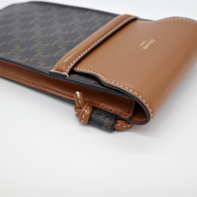 Celine 思琳 Triomphe 經典凱旋門印花 咖啡色  帆布 拼接小羊皮 斜背翻蓋 斜掛包 肩背包 小包手機包-4