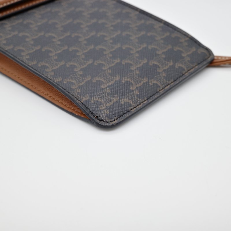 Celine 思琳 Triomphe 經典凱旋門印花 咖啡色  帆布 拼接小羊皮 斜背翻蓋 斜掛包 肩背包 小包手機包-8