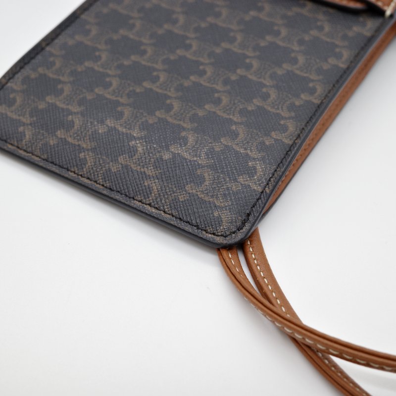 Celine 思琳 Triomphe 經典凱旋門印花 咖啡色  帆布 拼接小羊皮 斜背翻蓋 斜掛包 肩背包 小包手機包-9